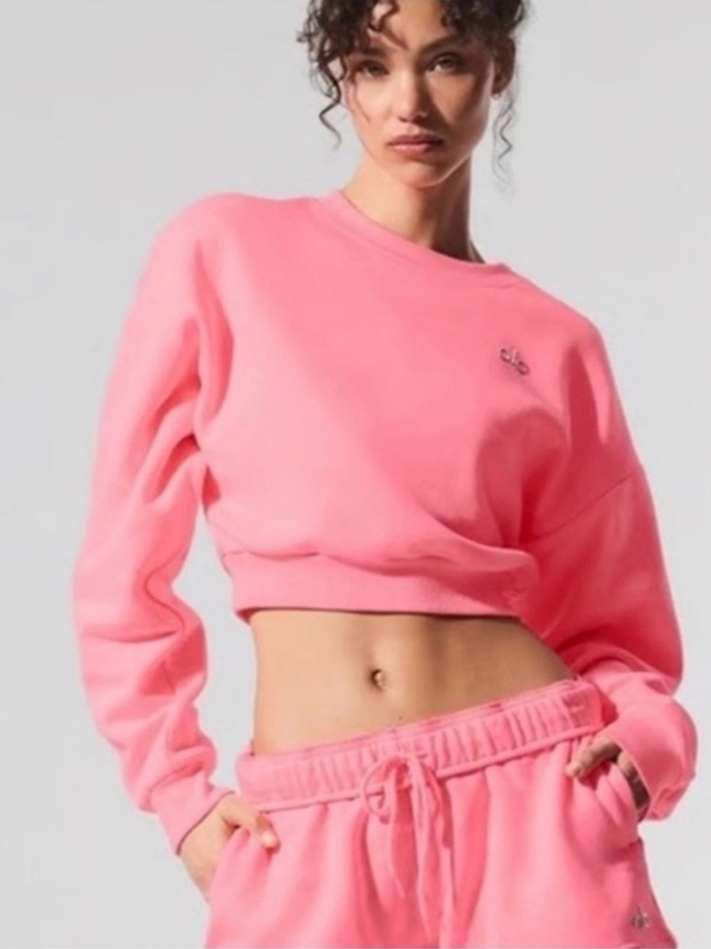 Alo Accolaid Cropped Pink Crewneck Sweatshirt - Women's